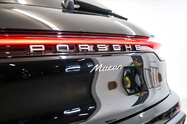 2026 Porsche Macan AWD