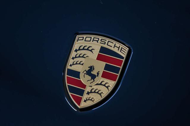 2026 Porsche Macan AWD
