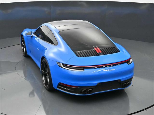 2022 Porsche 911 Carrera