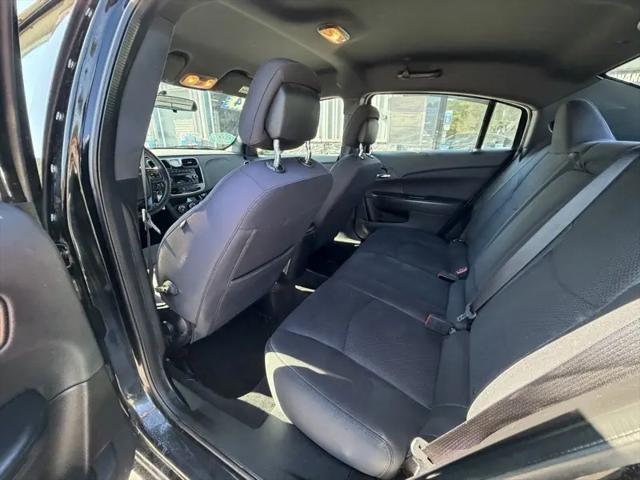 2014 Chrysler 200 LX