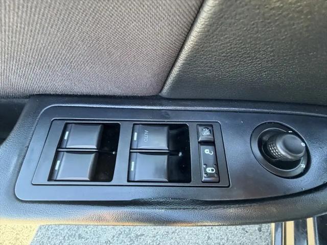 2014 Chrysler 200 LX