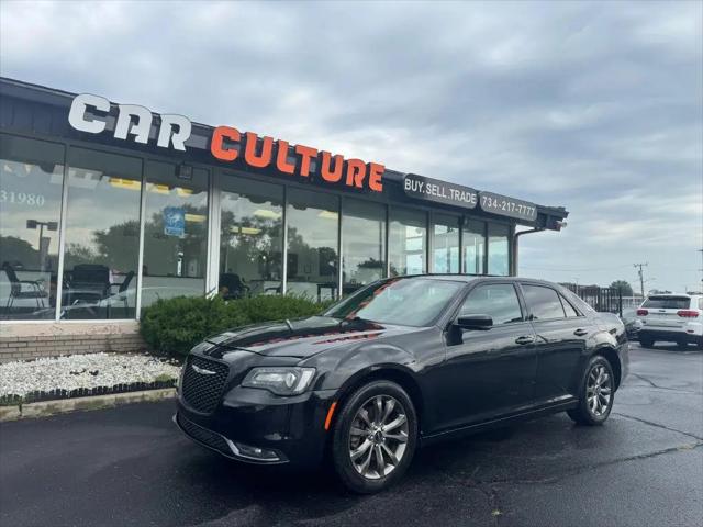 2014 Chrysler 300 300S for sale in Garden City, MI