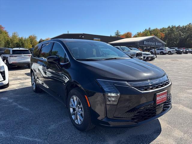 2027 Chrysler Pacifica Select AWD