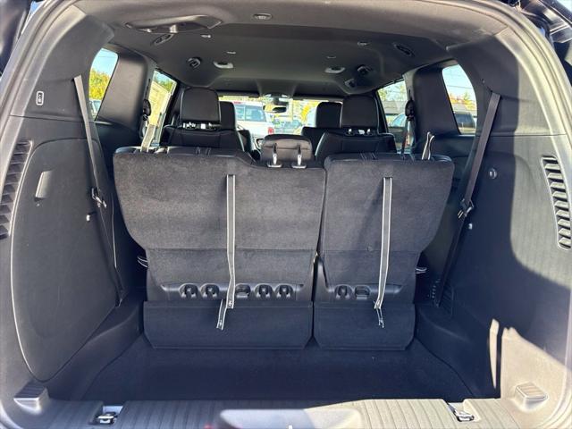 2027 Chrysler Pacifica Select AWD