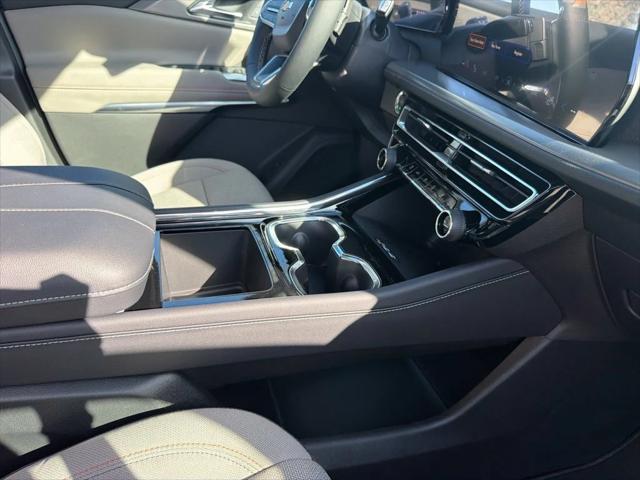 2027 Chevrolet Traverse FWD LT