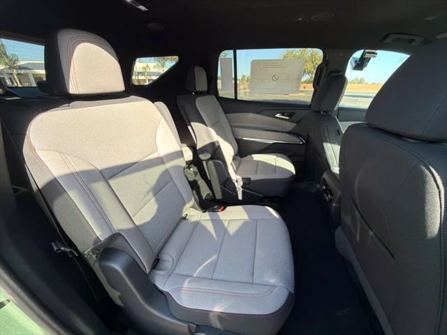 2027 Chevrolet Traverse FWD LT
