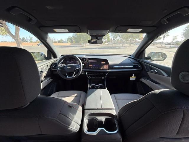 2027 Chevrolet Traverse FWD LT