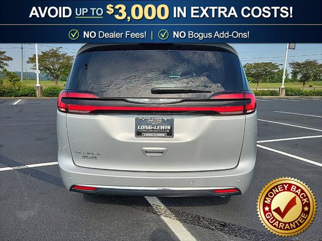 Used 2024 Chrysler Pacifica Touring L For Sale in Muscle Shoals, AL
