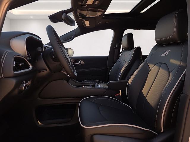 2027 Chrysler Pacifica Limited AWD