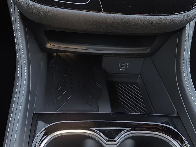 2027 Chrysler Pacifica Limited AWD