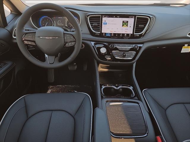 2027 Chrysler Pacifica Limited AWD