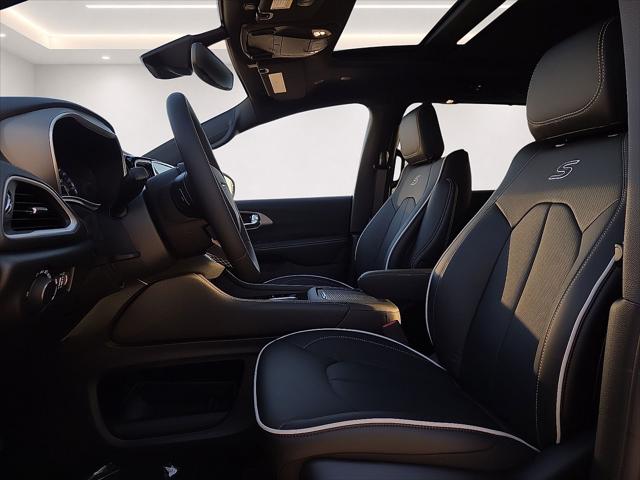 2027 Chrysler Pacifica Limited AWD