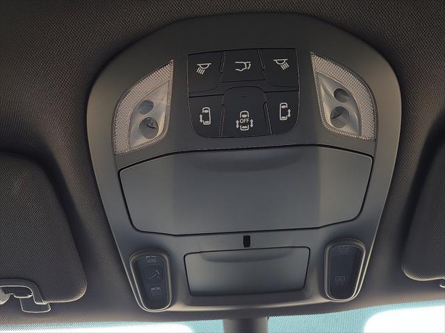 2027 Chrysler Pacifica Limited AWD