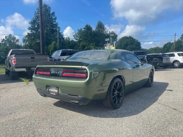 2018 Dodge Challenger SXT Plus