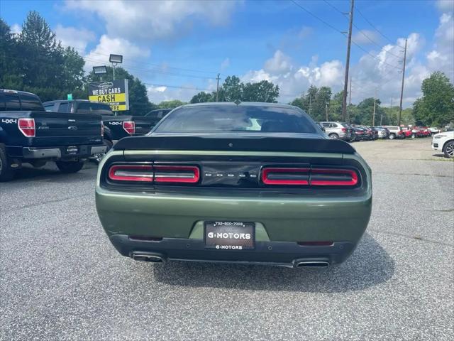 2018 Dodge Challenger SXT Plus