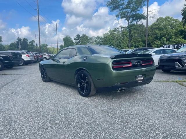 2018 Dodge Challenger SXT Plus