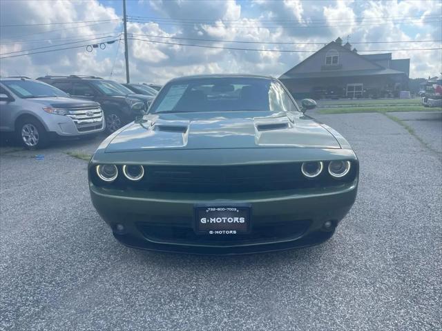 2018 Dodge Challenger SXT Plus