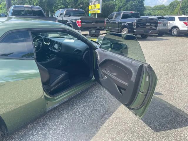 2018 Dodge Challenger SXT Plus