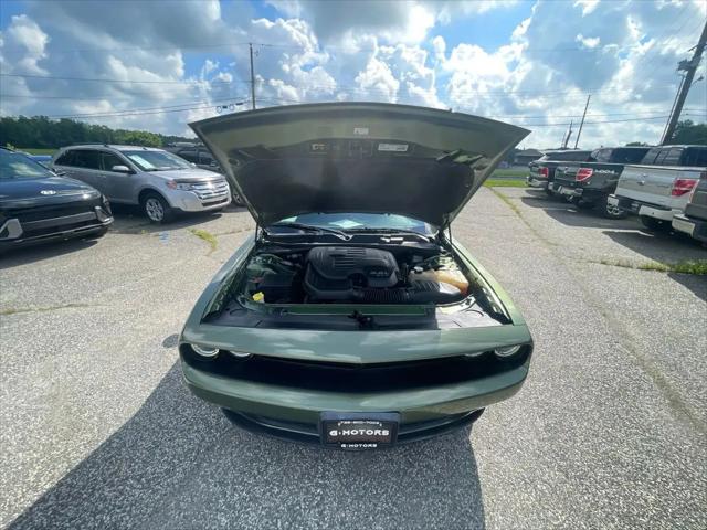 2018 Dodge Challenger SXT Plus