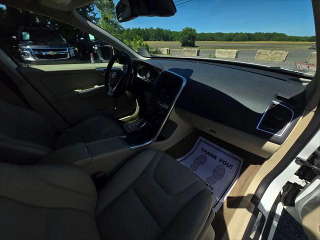 2015 Volvo XC60 T6 Premier Plus