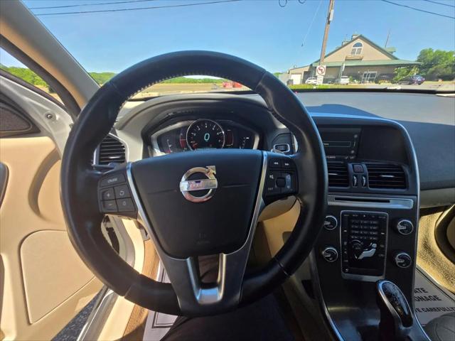 2015 Volvo XC60 T6 Premier Plus
