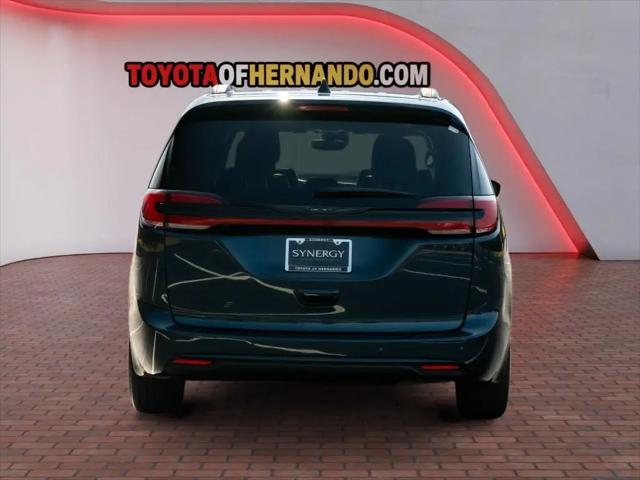 2025 Chrysler Pacifica Limited