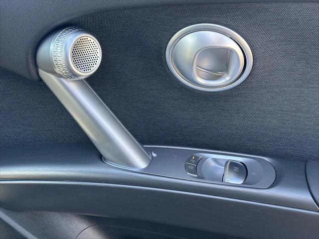 2027 Genesis GV60 19