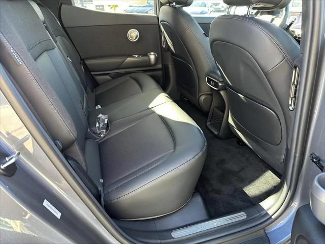 2027 Genesis GV60 19