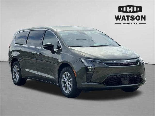2027 Chrysler Pacifica Select AWD for sale in Manistee, MI