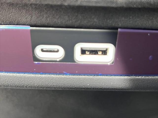 2027 Chrysler Pacifica Select AWD