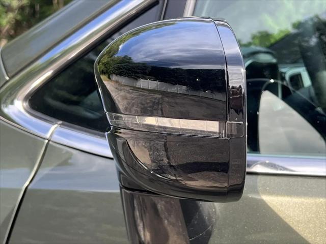 2027 Chrysler Pacifica Select AWD