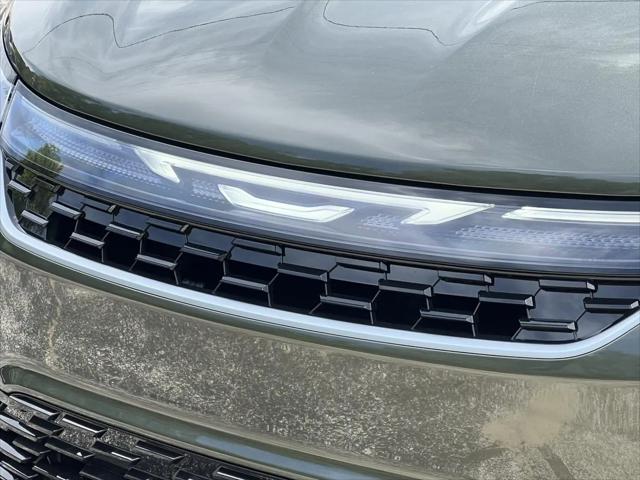 2027 Chrysler Pacifica Select AWD