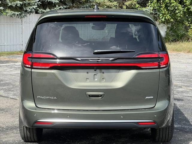 2027 Chrysler Pacifica Select AWD