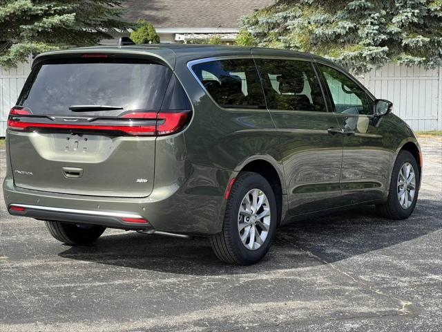2027 Chrysler Pacifica Select AWD