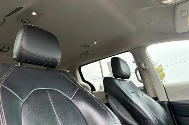 2017 Chrysler Pacifica Touring-L