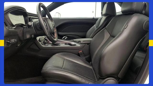 2016 Dodge Challenger SXT Plus