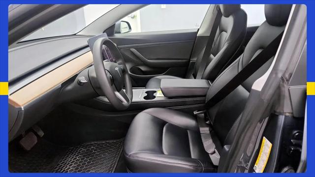 2021 Tesla Model 3 Standard Range Plus Rear-Wheel Drive
