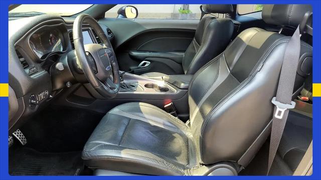 2016 Dodge Challenger SXT Plus