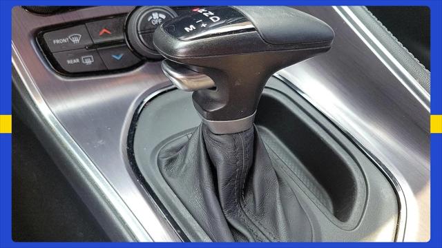 2016 Dodge Challenger SXT Plus