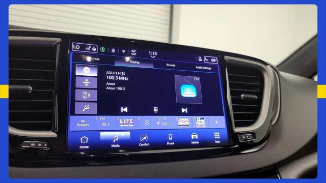 2025 Chrysler Pacifica Select