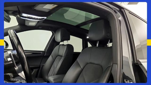 2021 Porsche Macan Macan