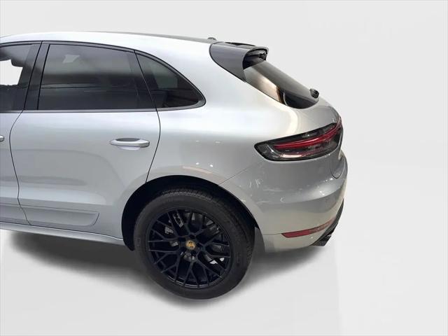 2021 Porsche Macan Turbo