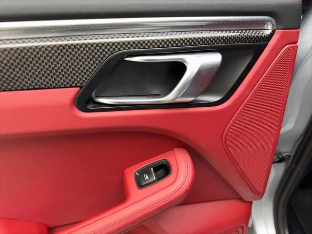 2021 Porsche Macan Turbo
