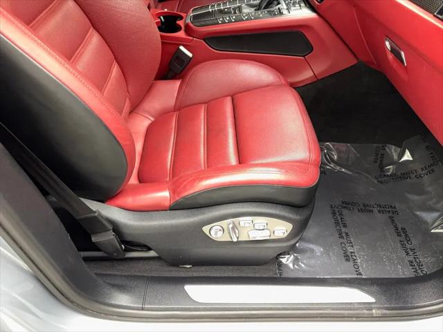 2021 Porsche Macan Turbo