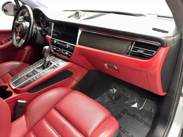 2021 Porsche Macan Turbo