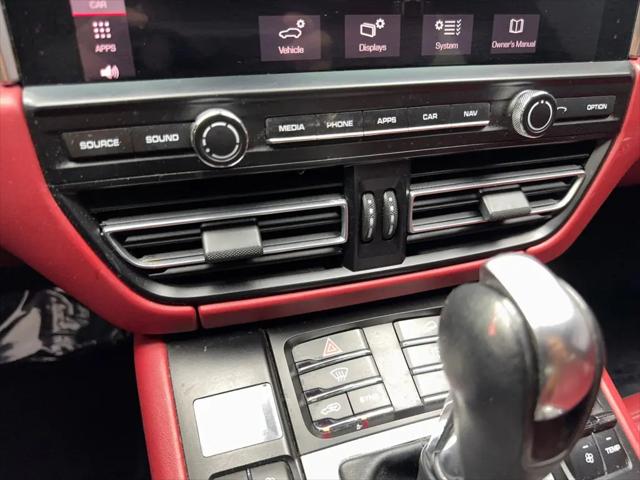 2021 Porsche Macan Turbo