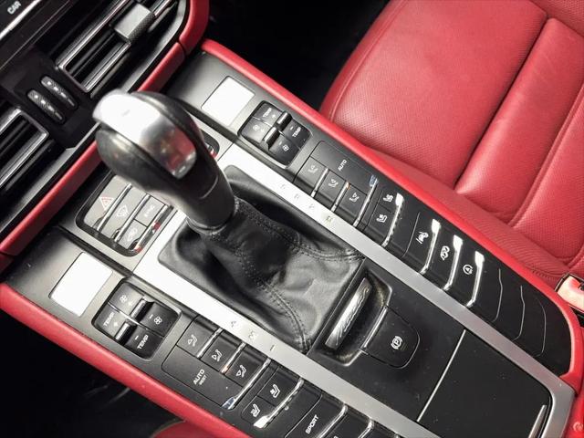 2021 Porsche Macan Turbo