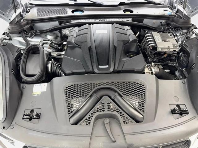 2021 Porsche Macan Turbo