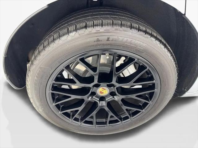 2021 Porsche Macan Turbo