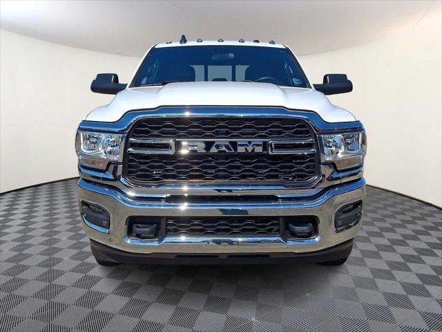 2022 RAM 3500 Tradesman Crew Cab 4x4 8 Box 2022 RAM 3500 Tradesman Crew Cab 4x4 8 Box